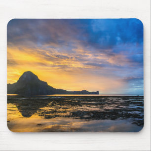 Sunset Of Bay Of El Nido Mouse Pad
