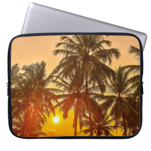 Sunset on the beach of Sri Lanka Laptop Sleeve