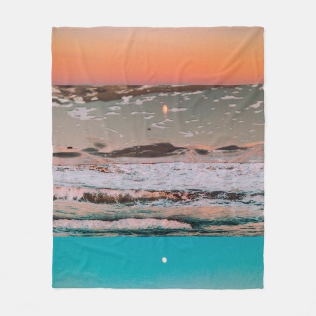 sunset over sea fleece blanket (Front)