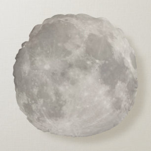 Supermoon in black sky round cushion