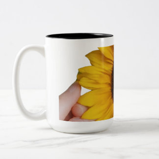 Sure, here is a cup design with the text "sun flow