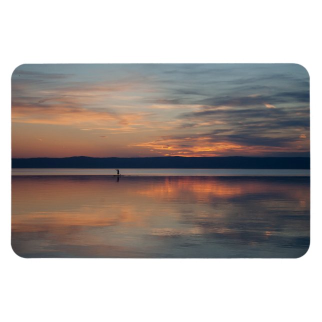 Surfer rowing to shore magnet (Horizontal)