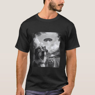 Surprised Cat Selfie With Alien UFO Funny Cat Men T-Shirt