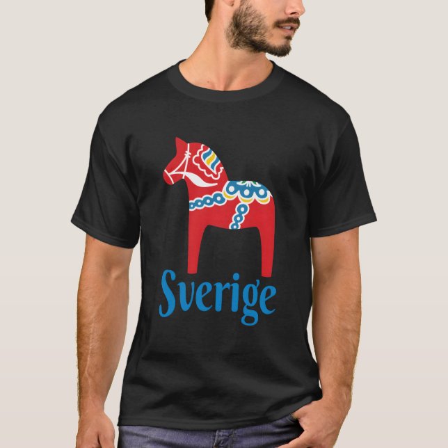 Sverige Sweden Swedish Dala Horse Dalecarlian Hors T-Shirt (Front)