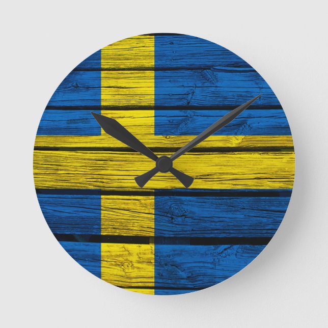 Swedish Flag Rustic Wood Round Clock (Front)
