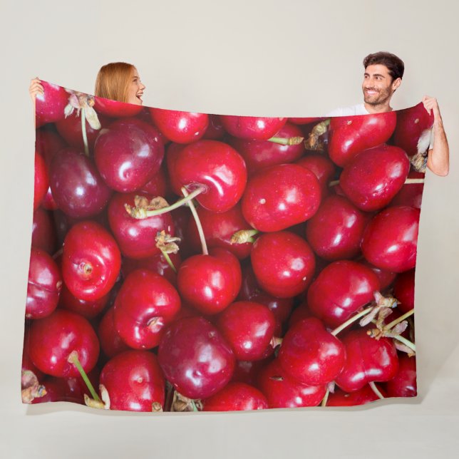 Sweet cherry pattern fleece blanket (In Situ)
