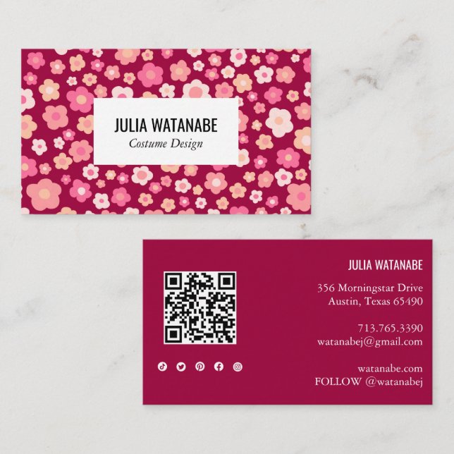 Sweet Daisies Floral QR Code Social Media Chic Business Card (Front/Back)