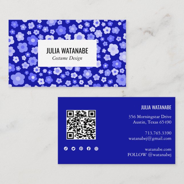 Sweet Daisies Floral QR Code Social Media Chic Business Card (Front/Back)