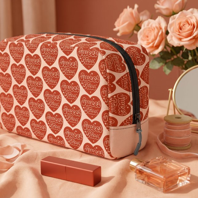 Sweet Kiss Dopp Kit (Creator Uploaded)