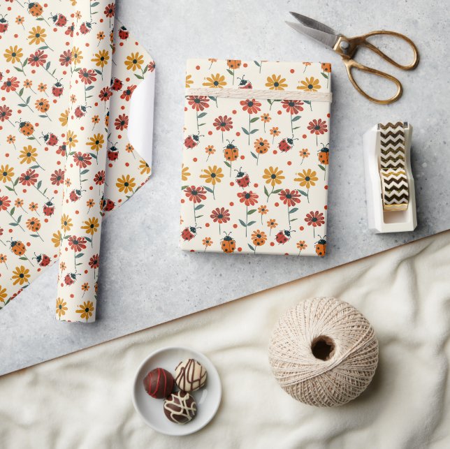 Sweet Ladybug Dreams Wrapping Paper (Crafts)