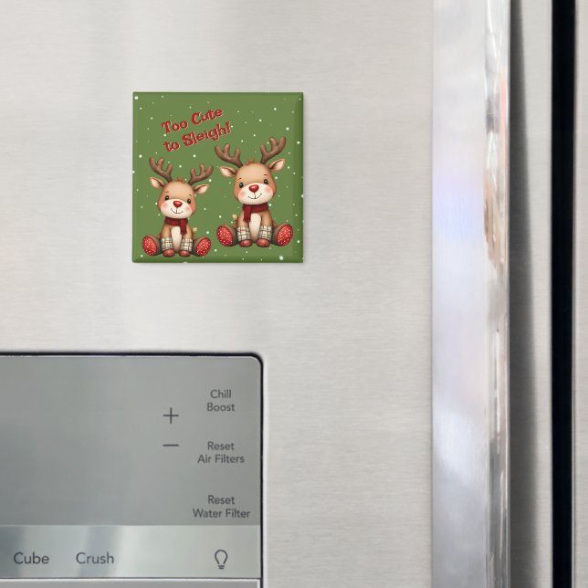 Sweet Reindeer Pair in Holiday Snowfall Magnet (In Situ (Fridge))