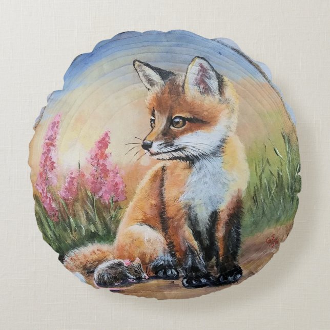 Sweet young red fox kit Round throw pillows (Front)
