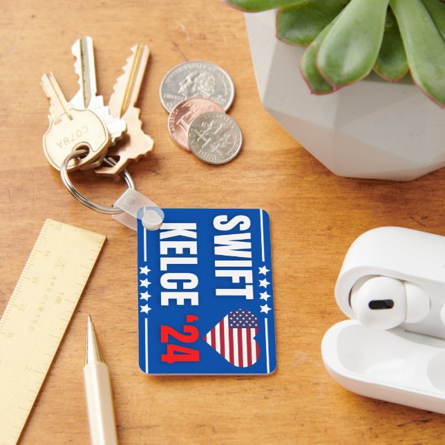 Swift Kelce 24 Heart Key Ring (Desk)