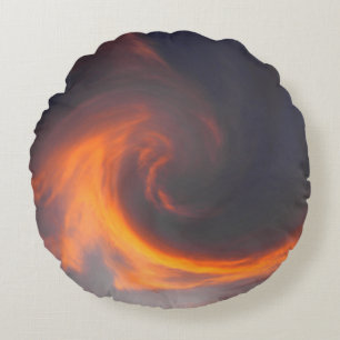 Swirling wave...... round cushion