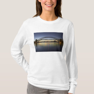 Sydney Harbour Bridge and Sydney Opera House at T-Shirt