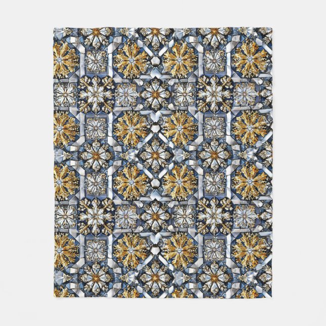 Symmetrical snowflake pattern fleece blanket (Front)