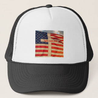 T-shirt Trucker Hat
