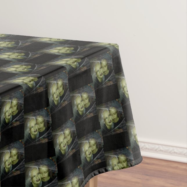 Tablecloth Halloween (In Situ)