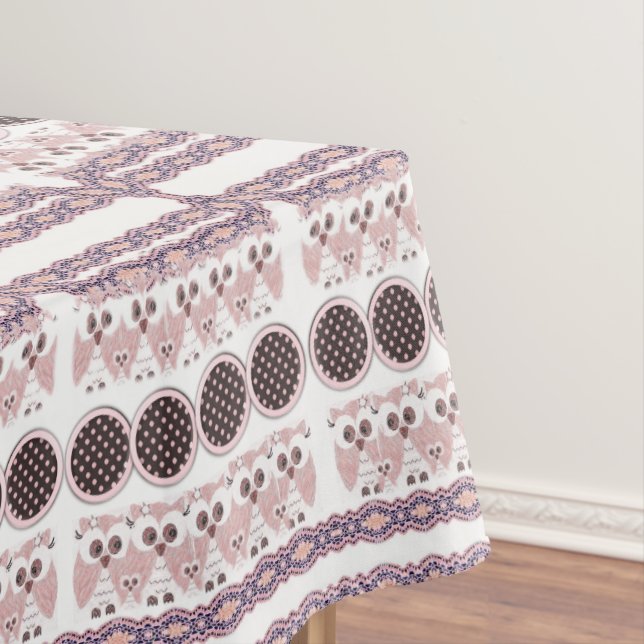 Tablecloth Owl (In Situ)