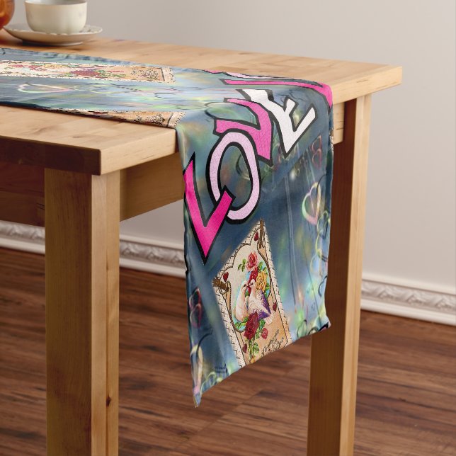 Tablecloth Runner Valentines (In Situ)