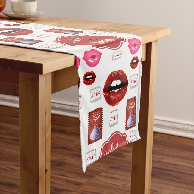 Tablecloth Runner Valentines (In Situ)