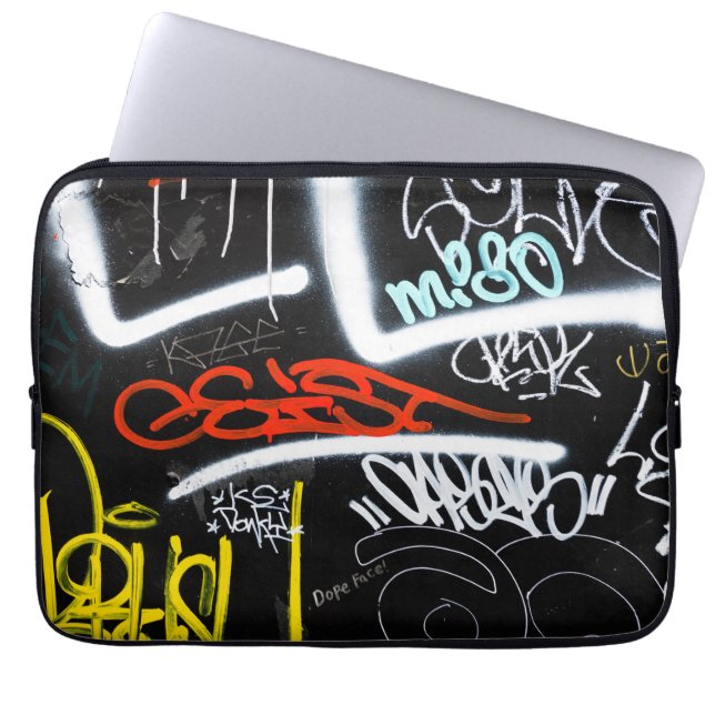 tagged laptop sleeve (Front)
