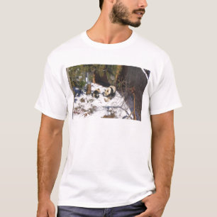 Tai Shan and Mei Xiang, giant panda bears T-Shirt