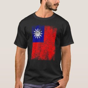 Taiwan Flag Distressed Retro Vintage Taiwanese T-Shirt