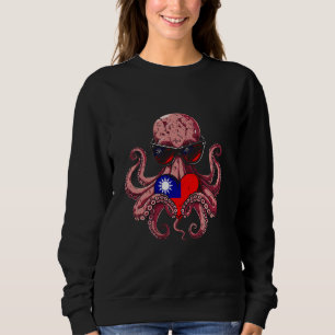Taiwan Flag Octopus Heart Taiwanese Pride Taiwanes Sweatshirt