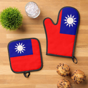 Taiwan Flag: Republic of China, Chinese Taipei Oven Mitt & Pot Holder Set