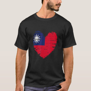 Taiwan Heart Taiwanese Flag Taiwanese Pride T-Shirt