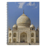 Taj Mahal mausoleum / Agra, India