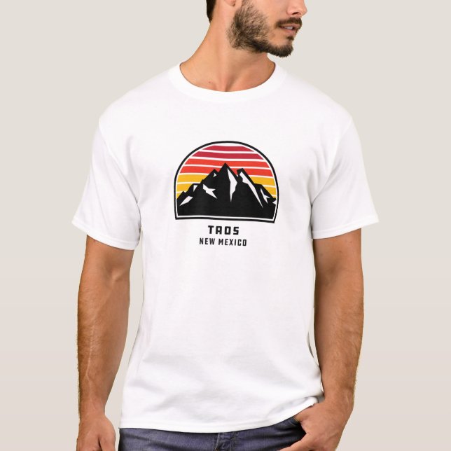 Taos New Mexico Retro Style Mountain Sunset Cool T-Shirt (Front)