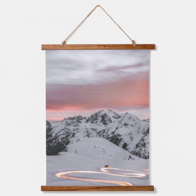 Tapestries with unique ice mountain motifs (Front)