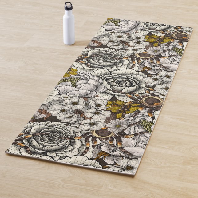 Tarantula garden 2 yoga mat (In Situ)