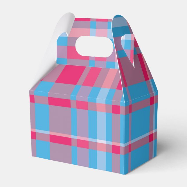 Tartan blue and red favour box (Front Side)