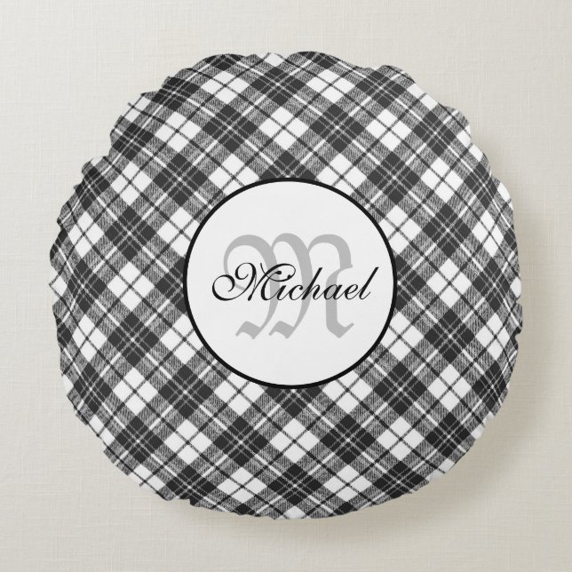 Tartan pattern Christmas black white Monogram Round Cushion (Front)