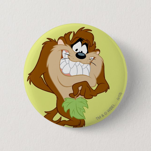 TAZ™ holding a leaf 6 Cm Round Badge (Front)
