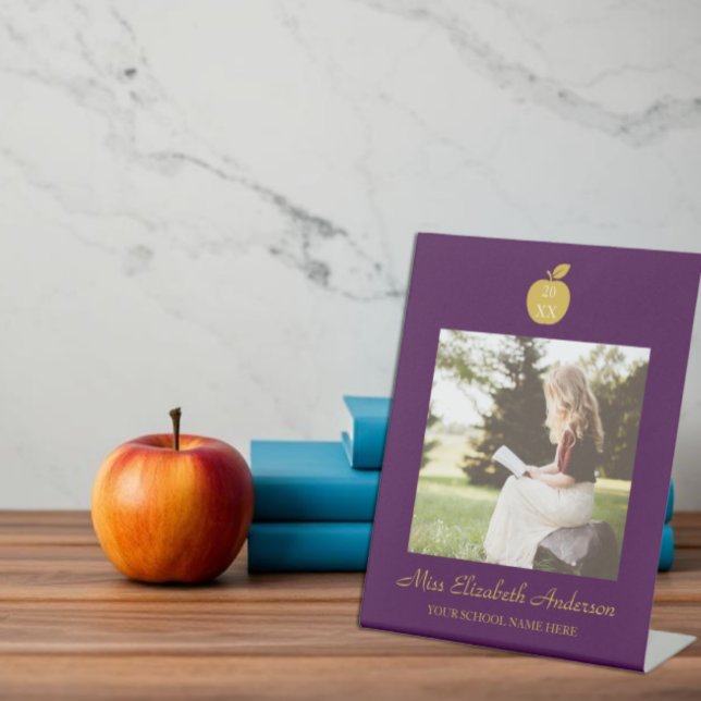 Teacher Apple Graduation Pedestal Sign (Creator Uploaded)