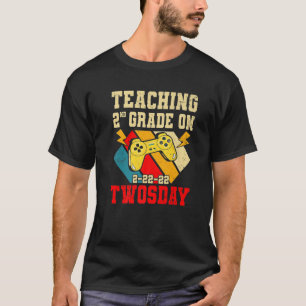 Teaching 2Nd Grade On Twosday 2022 Cute 2-22-22 Te T-Shirt