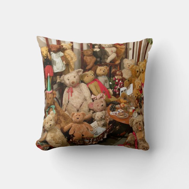 Teddy Bears Collectors Paradise Cushion (Front)
