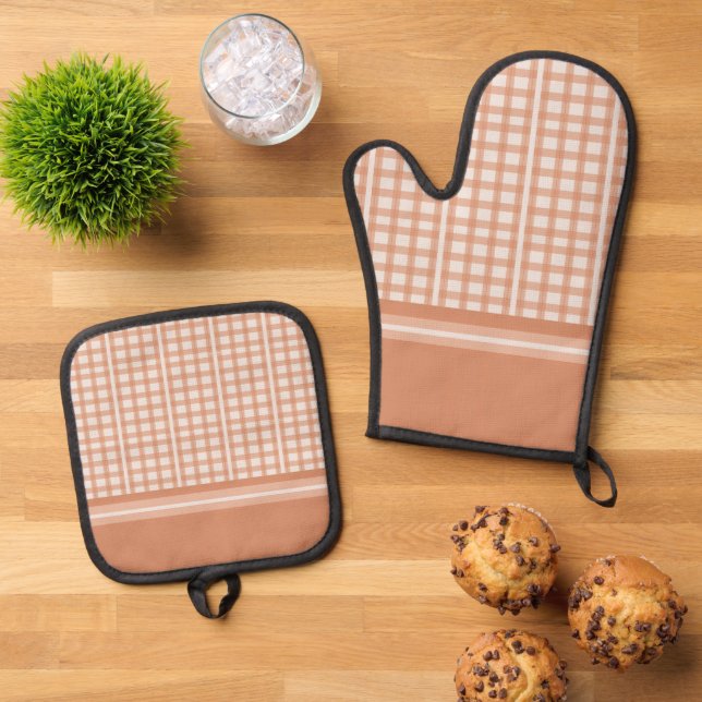 Terracotta Orange Light Tan Oven Mitt & Pot Holder Set (Top Down)