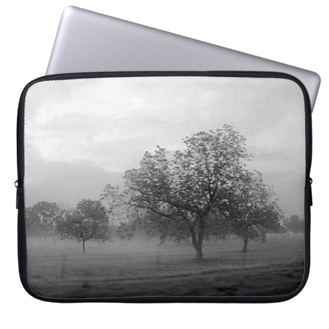 Texas Mist Trees/Black & White - Labtop Sleeve (Front)