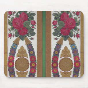 Textile with garlands of daisies mouse pad