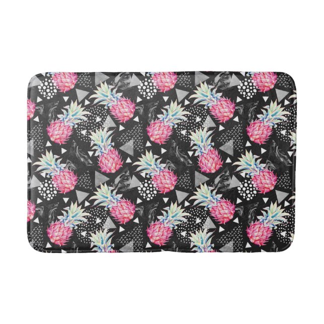 Textured Triangle Pineapple Pattern Bath Mat (Front)