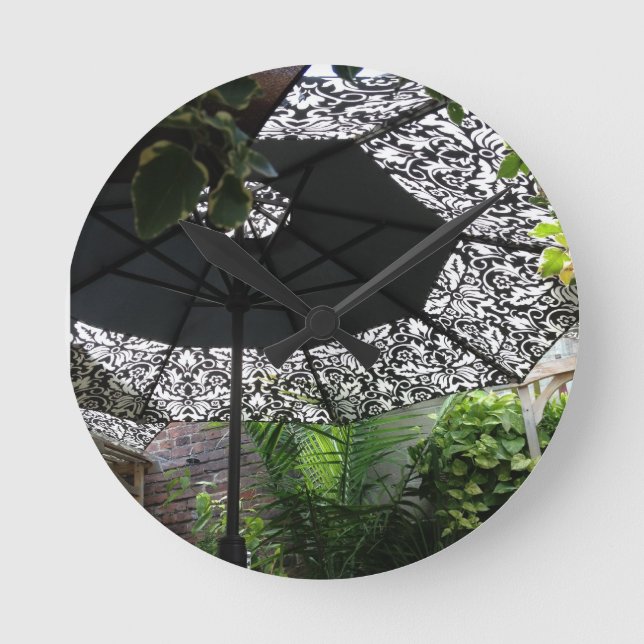 THAI RESTURANT UMBRELLA / SCENE CLOCK (Front)