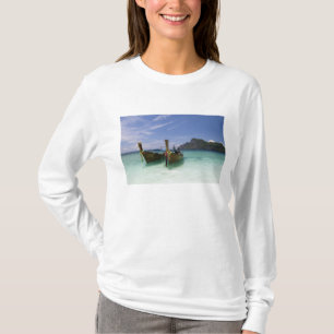 Thailand, Phi Phi Don Island, Yong Kasem beach, T-Shirt