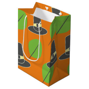 Thanksgiving Pilgrim Theme Pattern Medium Gift Bag