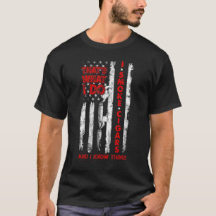 That's What I Do I Smoke Cigars And I Know Things T-Shirt