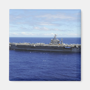 The aircraft carrier USS Abraham Lincoln 2 Magnet